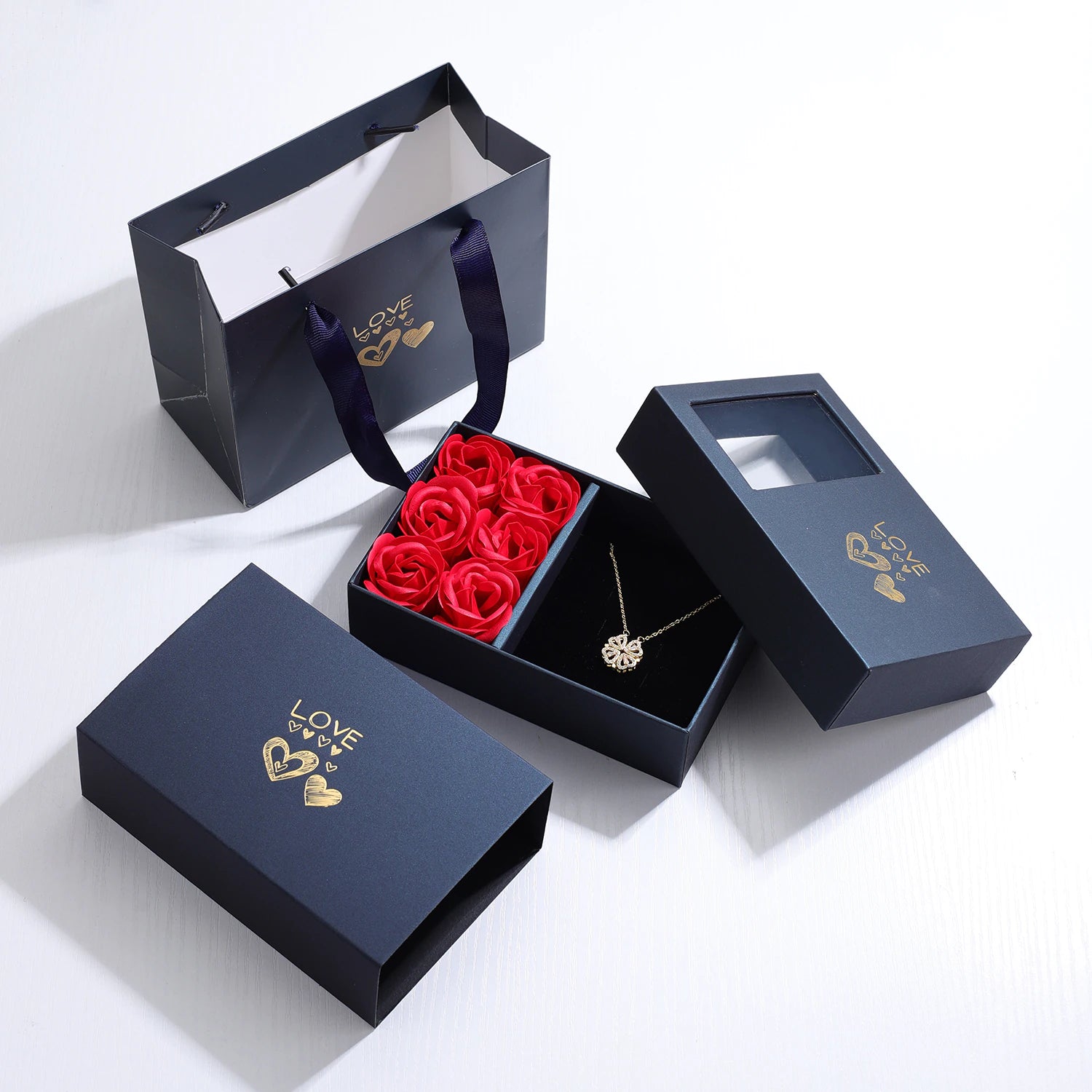 Rose Gift Box Four -Leaf Grass Necklace Heart Necklace Cute Four Leaf Clover Necklace Dainty Gold Necklaces Gifts for Girlfriend